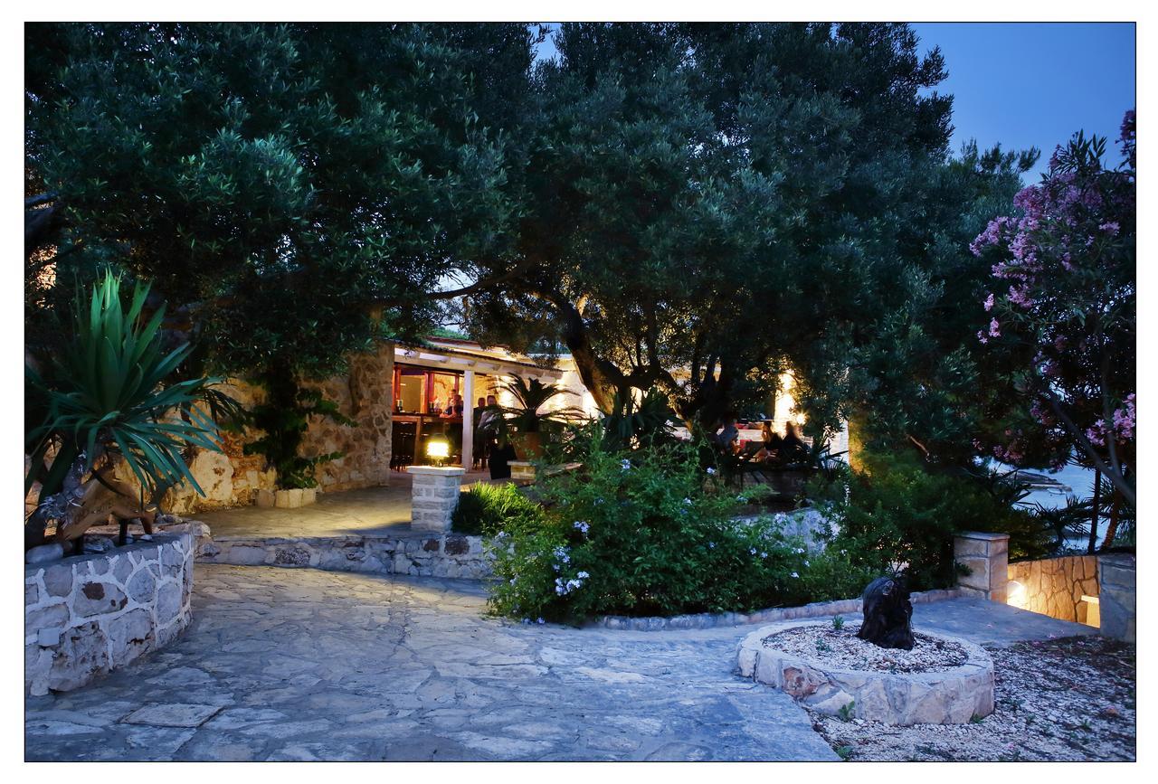 Hotel Skalinada Zavala Bagian luar foto