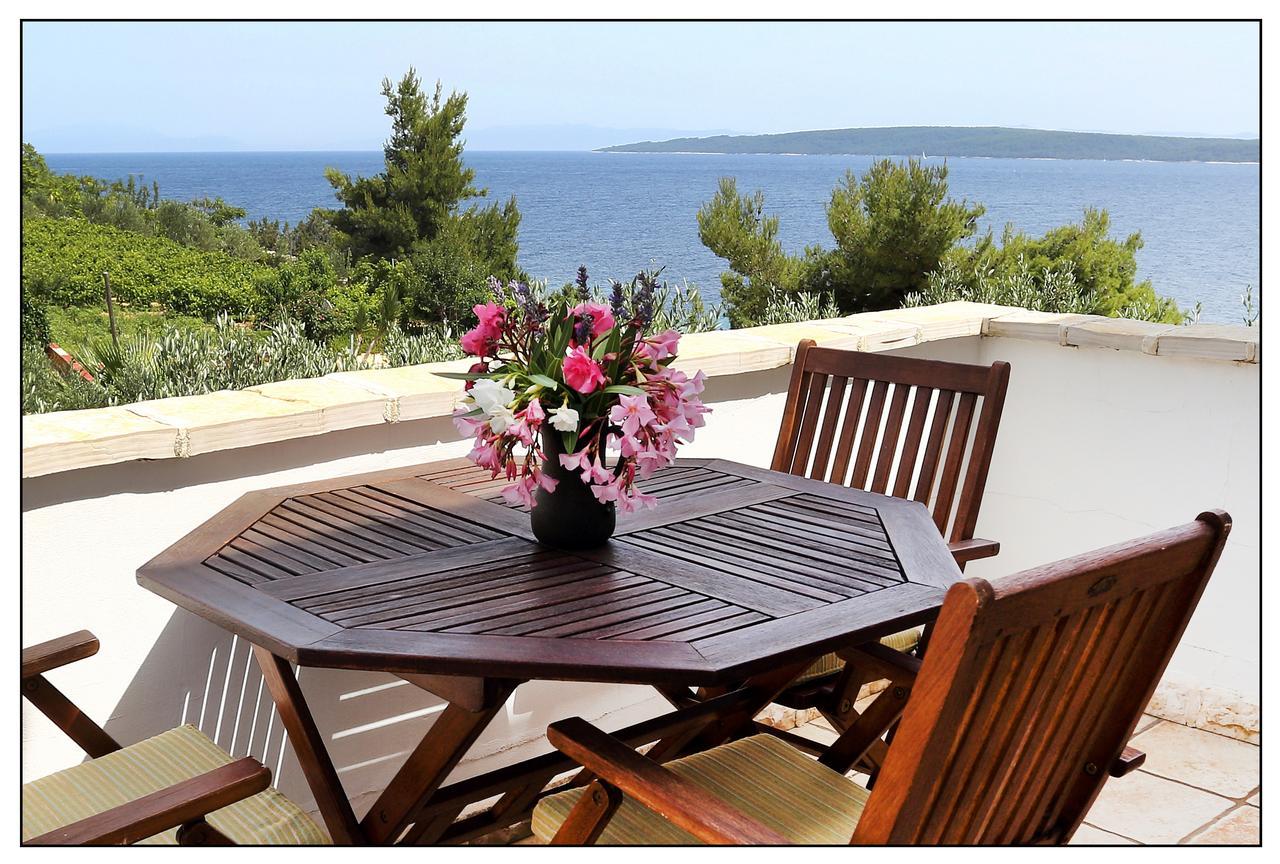 Hotel Skalinada Zavala Bagian luar foto