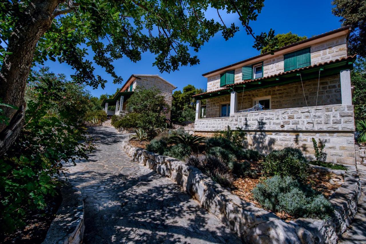 Hotel Skalinada Zavala Bagian luar foto