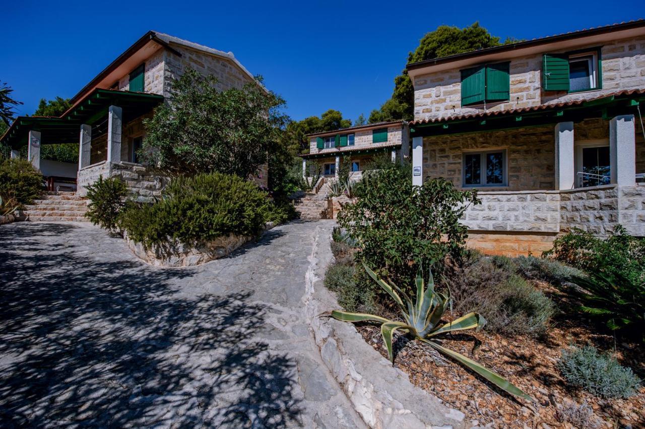 Hotel Skalinada Zavala Bagian luar foto