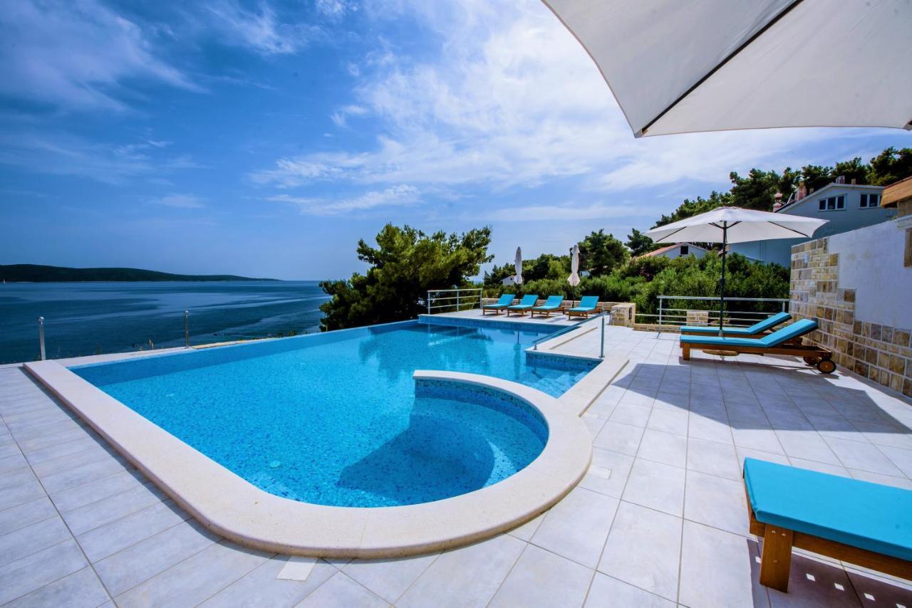 Hotel Skalinada Zavala Bagian luar foto